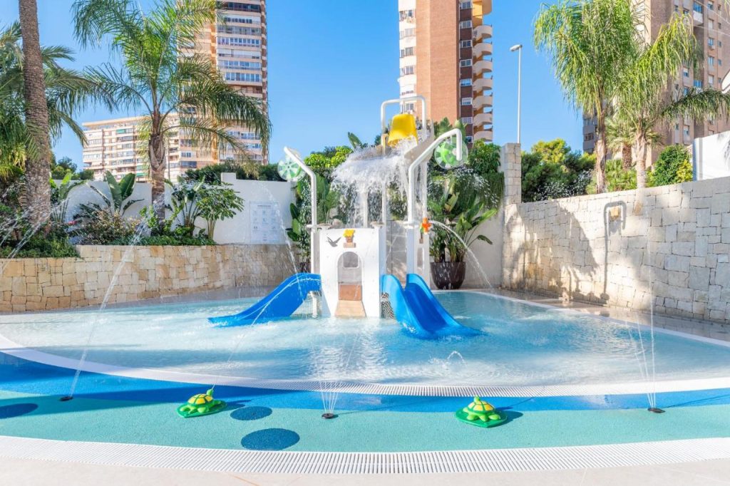 Port Alicante City & Beach family hotel in Alicante