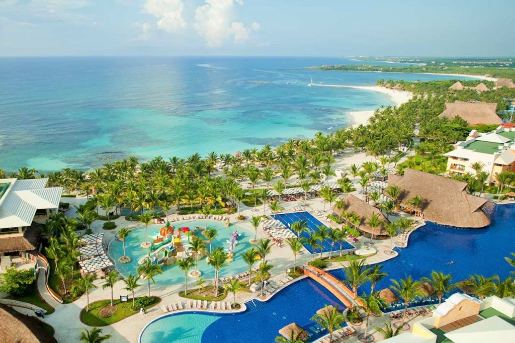 BarcelÃ³ Maya Palace in Mexico all-inclusive family resort in Mexico