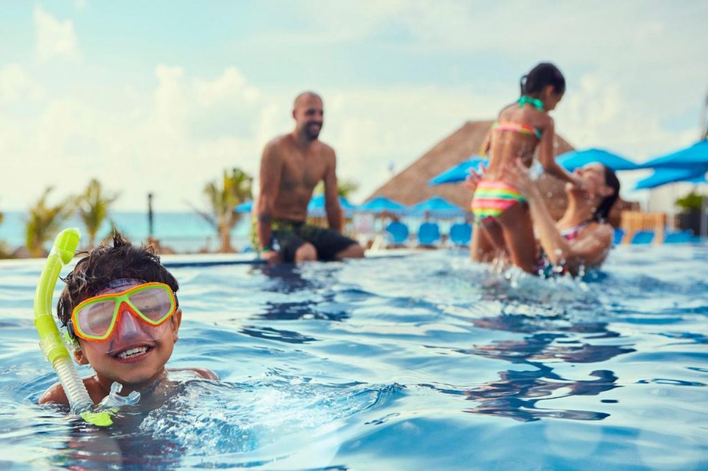 Seadust Cancun Family Resort - All Inclusive family friendly hotel in Mexico