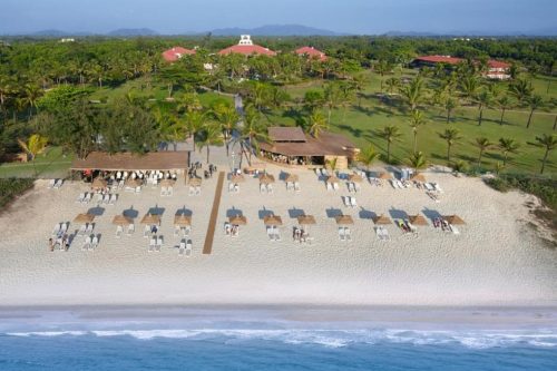 Caravela Beach Resort for family in India