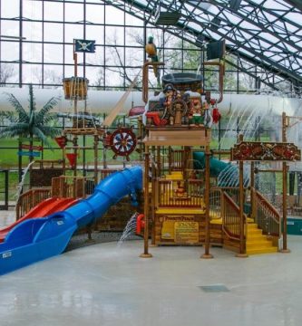 Holiday Inn Club Vacations Fox River Resort at Sheridan - Best hotels with indoor water parks in the USA