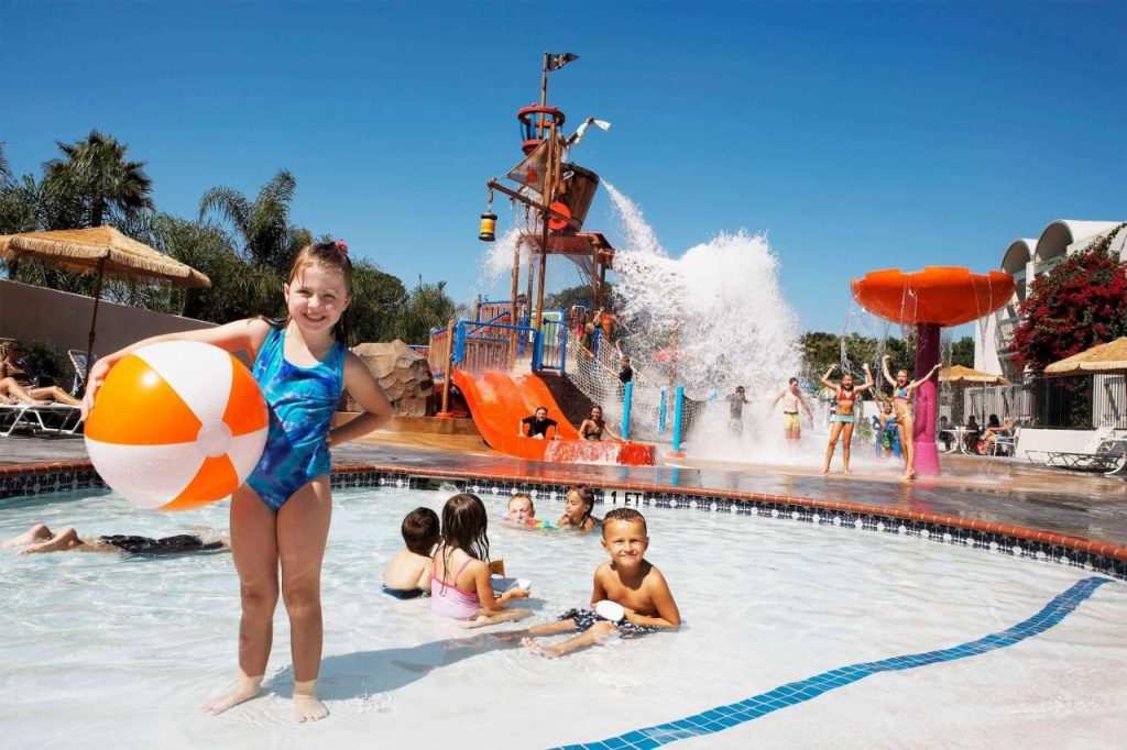 Howard Johnson by Wyndham Anaheim Hotel & Water Playground family hotel in the USA