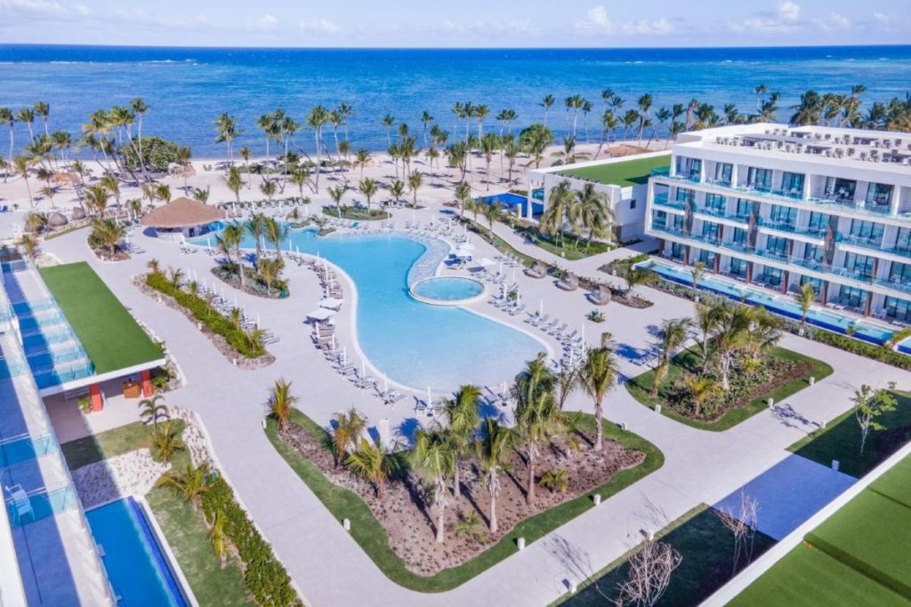 Serenade Punta Cana Beach & Spa Resort baby friendly all inclusive hotel