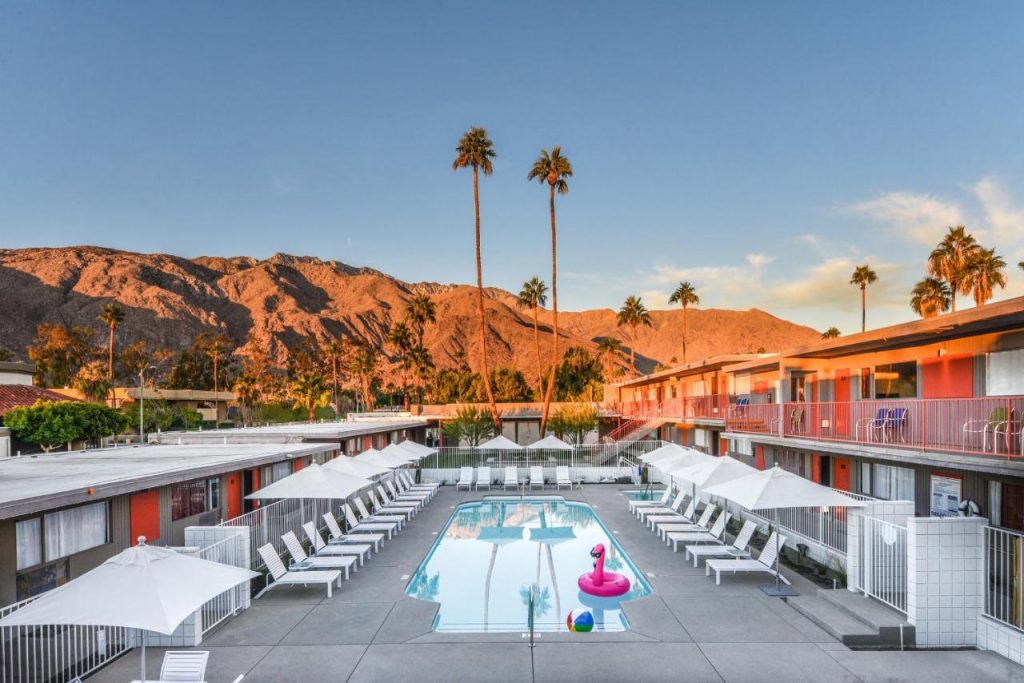 Skylark Hotel for family vacation in Palm Springs