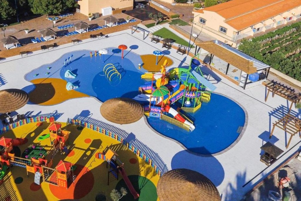 Alambique - Hotel Resort & Spa family hotel with a water park in Portugal