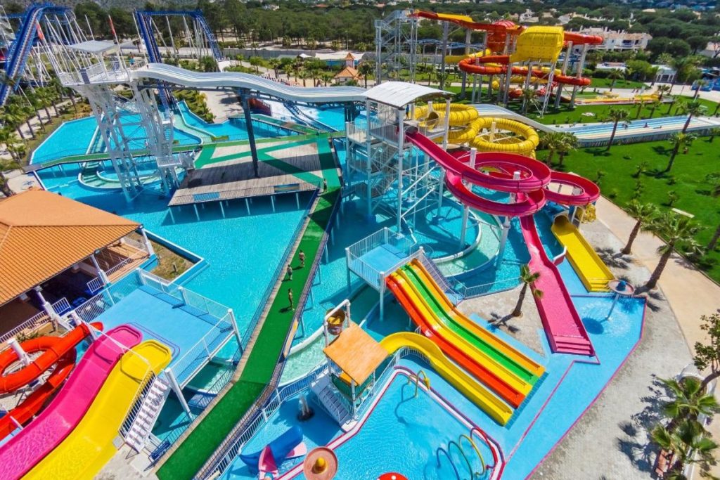 Aquashow Park Hotel - family hotels in Portugal