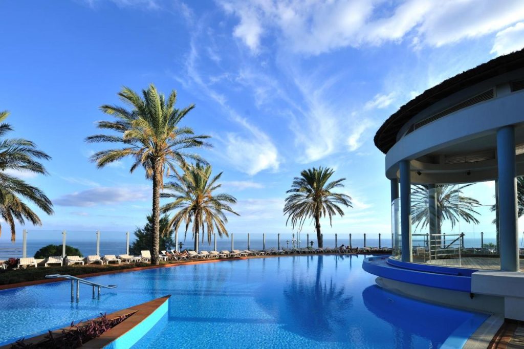 Pestana Grand Ocean Resort Hotel for families in Portugal