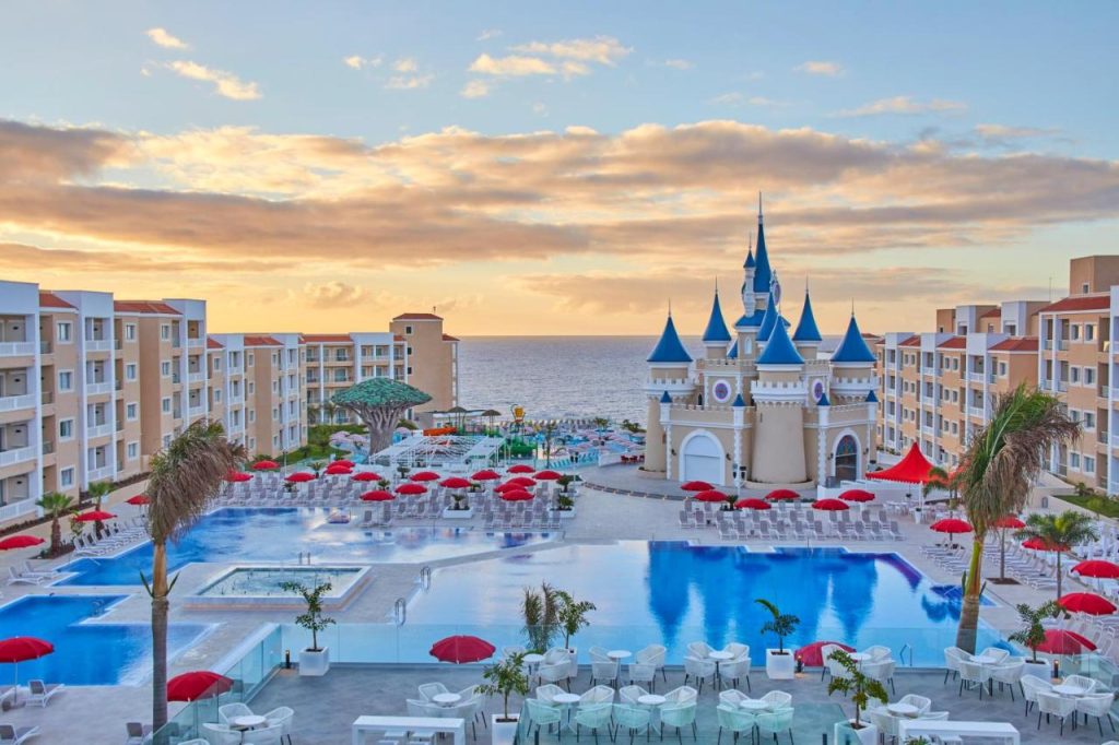 Bahia Principe Fantasia Tenerife - all-inclusive family resort in Europe